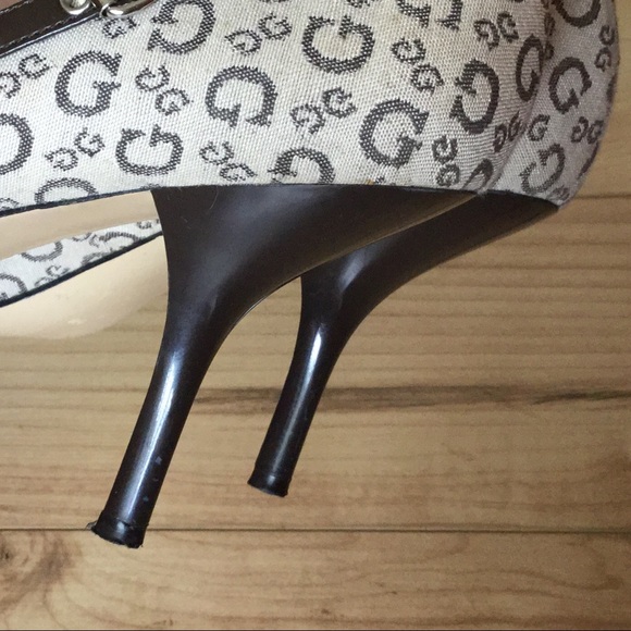 GUESS Logo Stiletto Pumps! - Picture 6 of 8